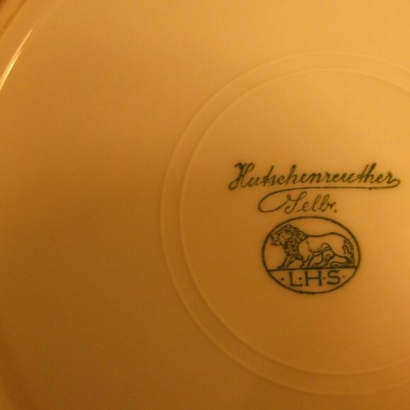 Vintage Hutschenreuther Selb LHS Plates – 7.25” – Gold Leaf Design – Set of 4 - Picture 9 of 9